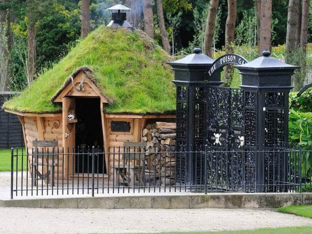 Alnwick's Poison Garden & Hagrid's hut